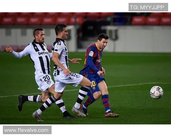 莱万特与巴塞罗那激战结果揭晓球迷热议精彩瞬间与未来展望